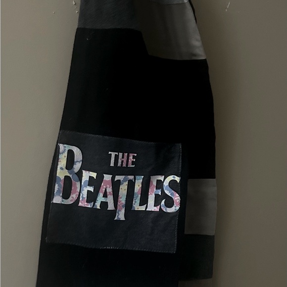The Beatles flannel scarf black and gray repurposed tee - Picture 4 of 5